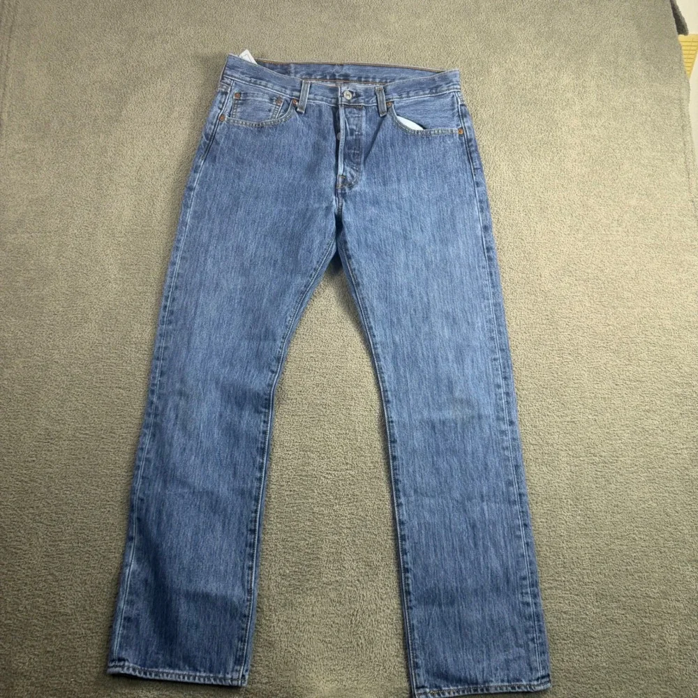 Levis 501 Original Fit Mens Medium Wash Blue Straight Leg Jeans W32 L30